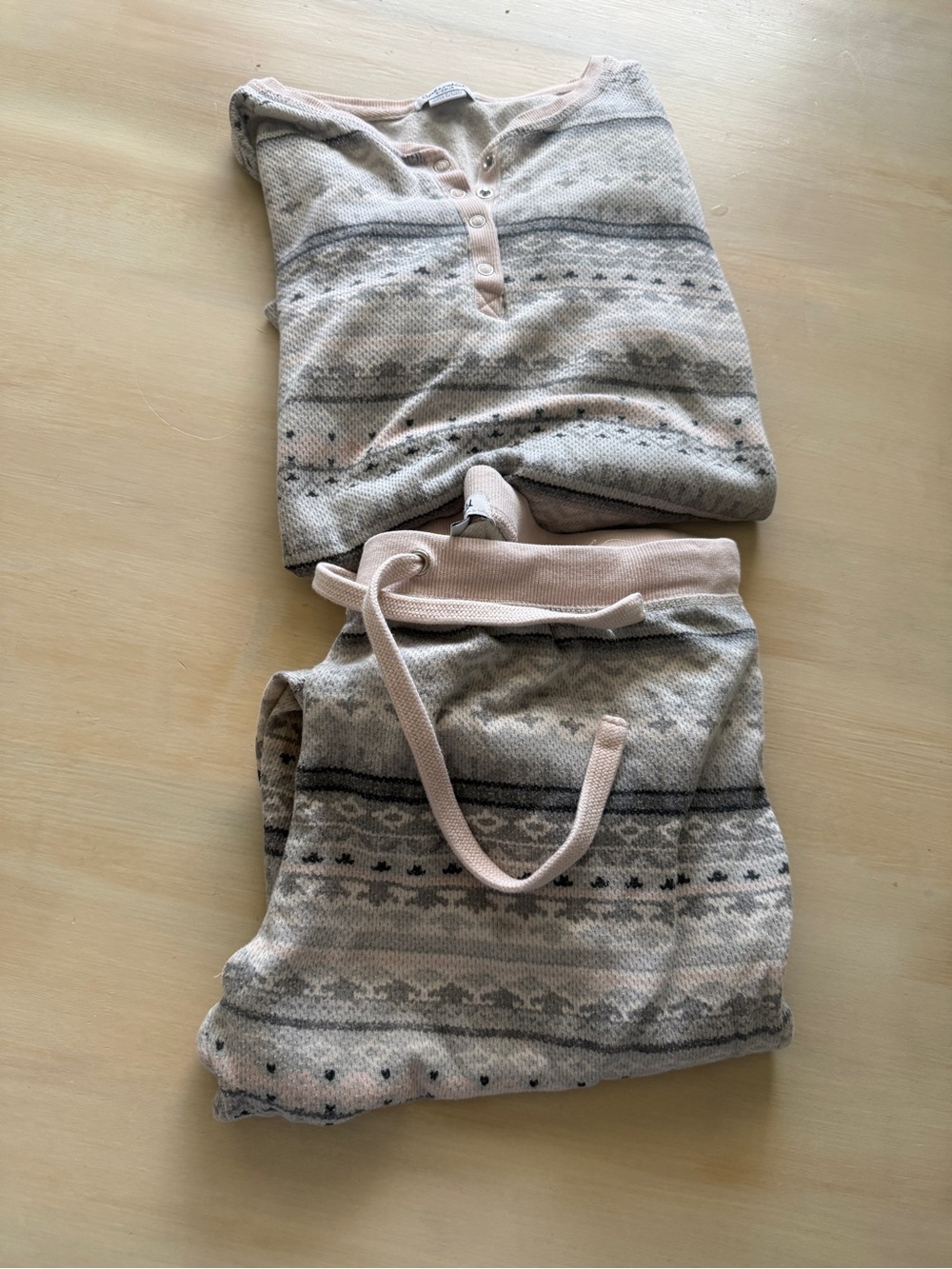 Womenโs Cozy Thermal Pajama Set